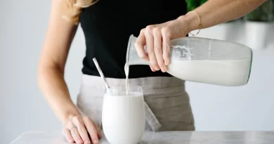 A dietitian explains the differences between oat, almond, dairy, and soy milk