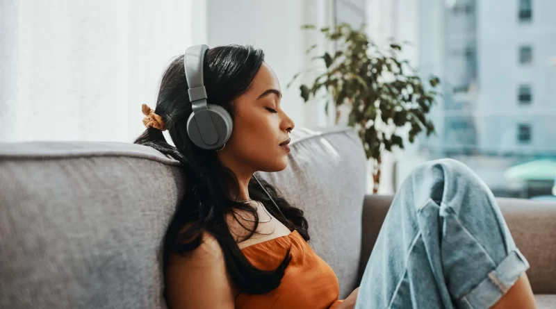The Best Music to Listen to For Optimal Productivity, According to Science